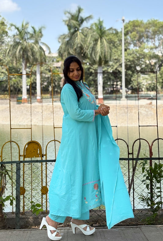 Women ‘s Cotton Embroidered Kurta Set
