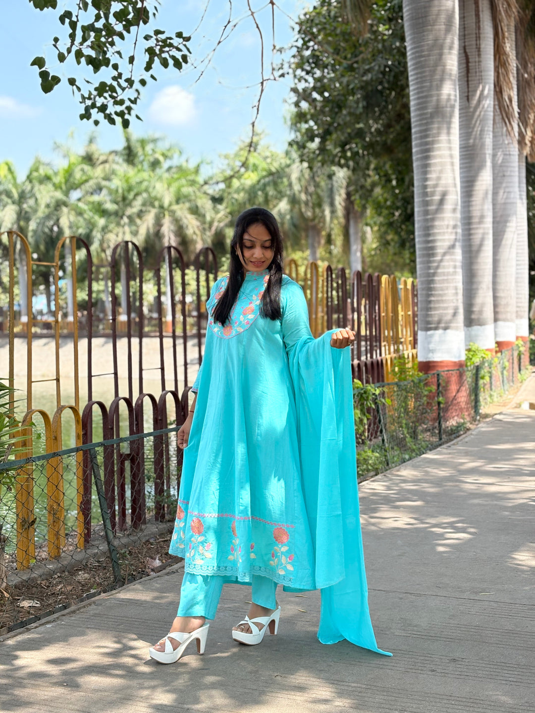 Women ‘s Cotton Embroidered Kurta Set