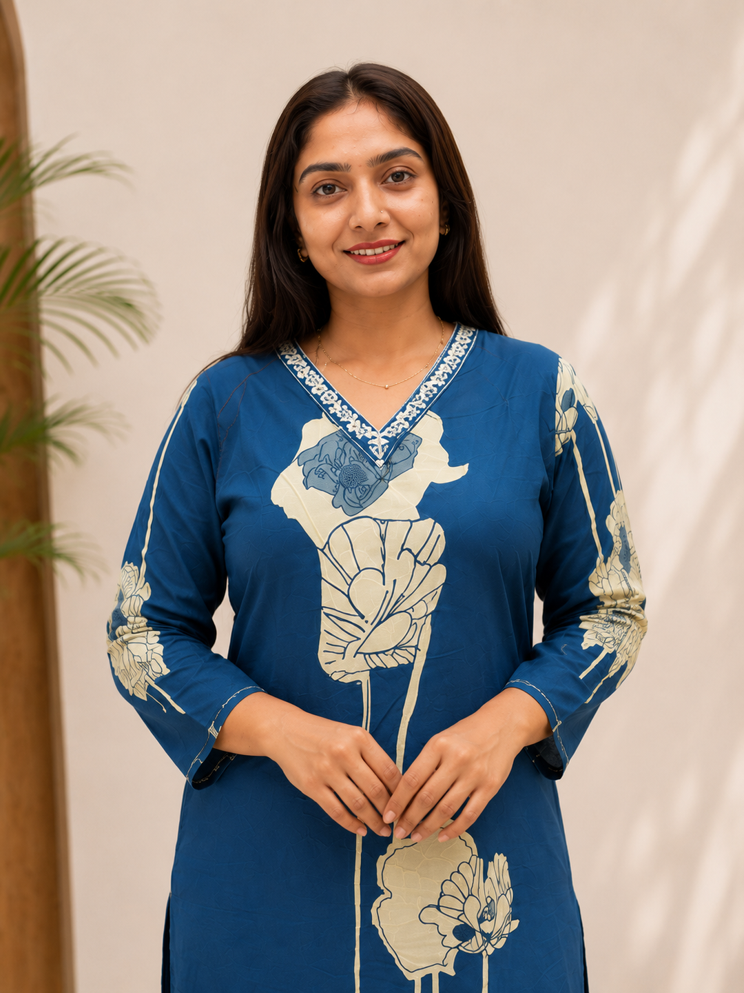 Women Floral Printed Regular Kurta with Trousers & With Dupatta