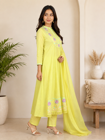 Women ‘s Cotton Embroidered Kurta Set