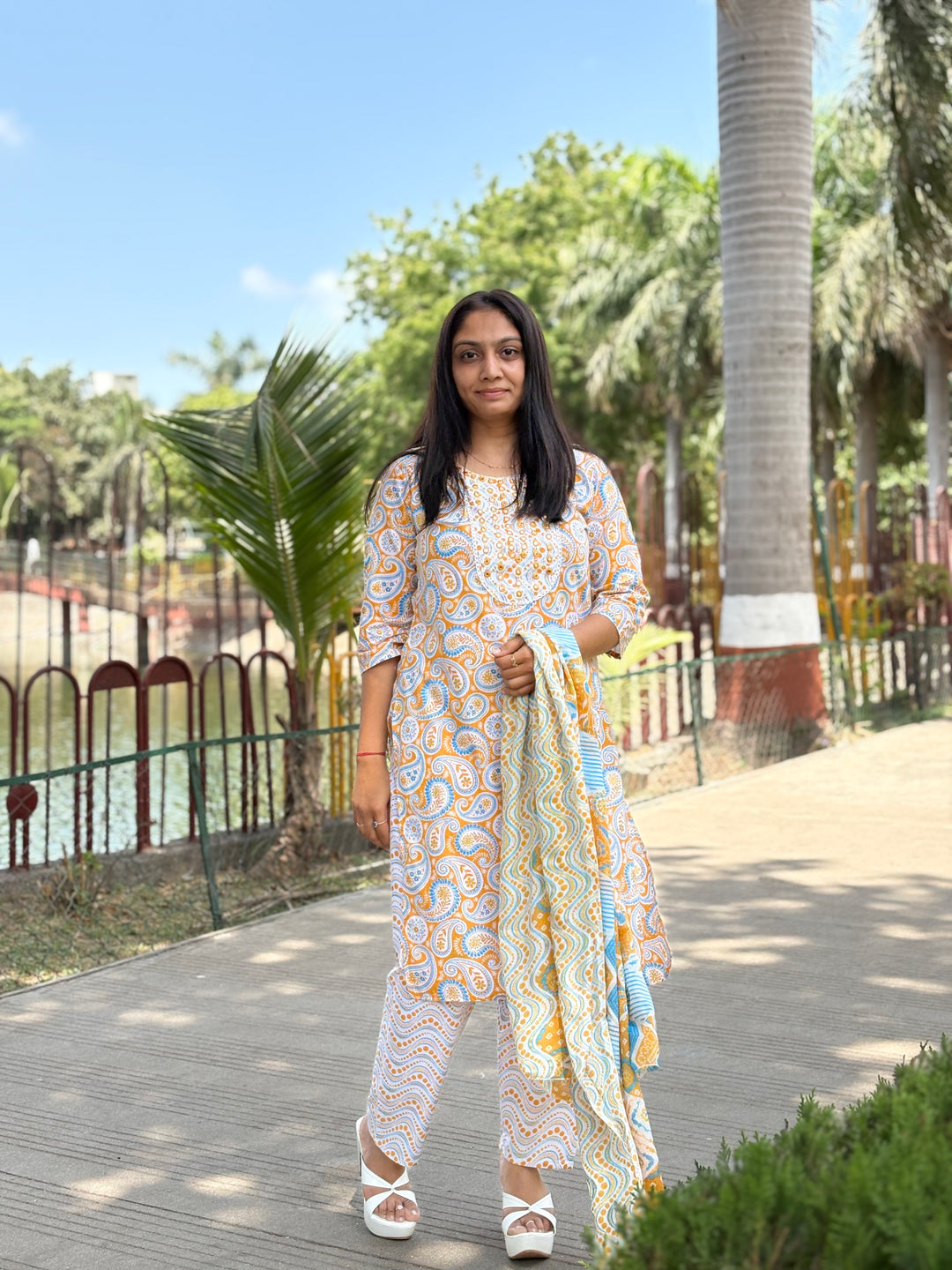 Women Floral Printed Regular Pure Cotton Kurti with Pant & With Dupatta