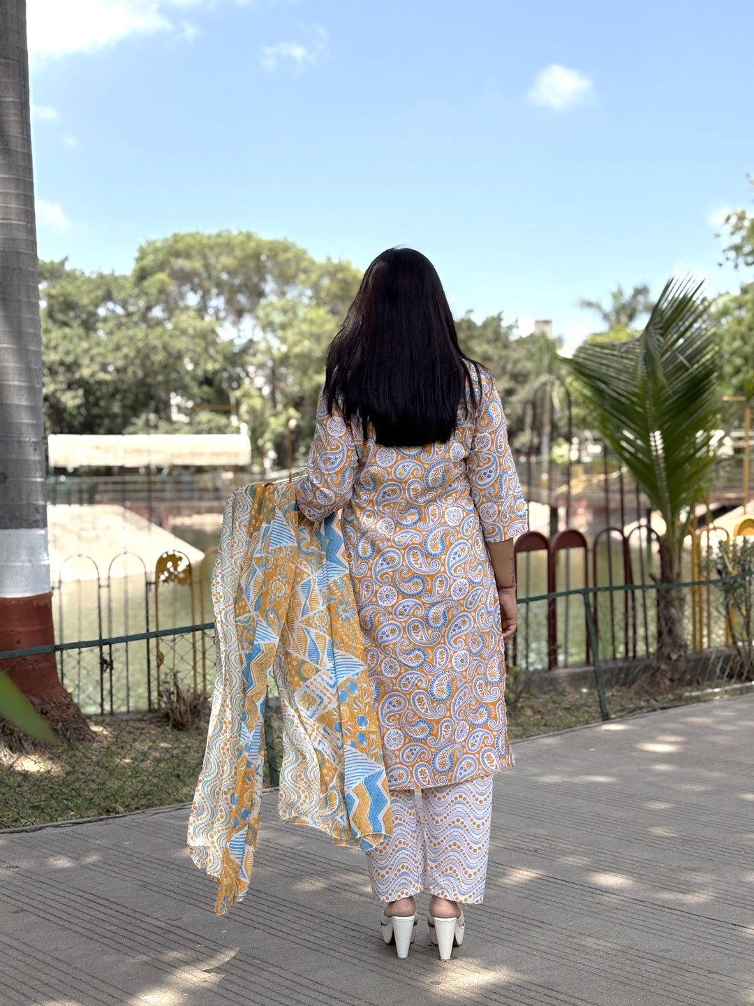 Women Floral Printed Regular Pure Cotton Kurti with Pant & With Dupatta
