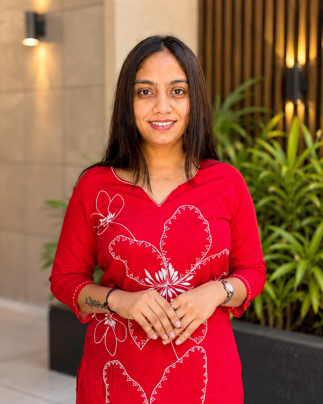 Stylish Red Floral Embroidered Kurti Pant Set for Women