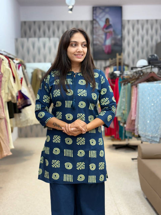Navy Blue Printed Kurta with Matching Pants