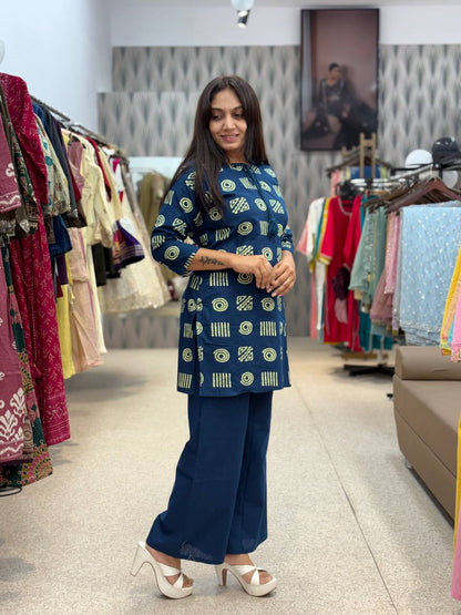 Navy Blue Printed Kurta with Matching Pants